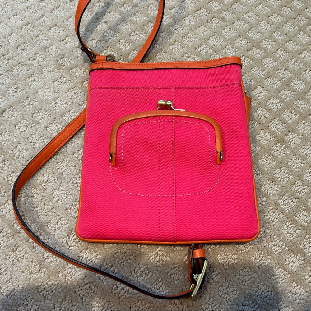 Coach- Casin Carry crossbody - Picture 2 of 8